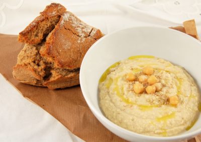 HUMMUS – IN 4 VARIANTEN