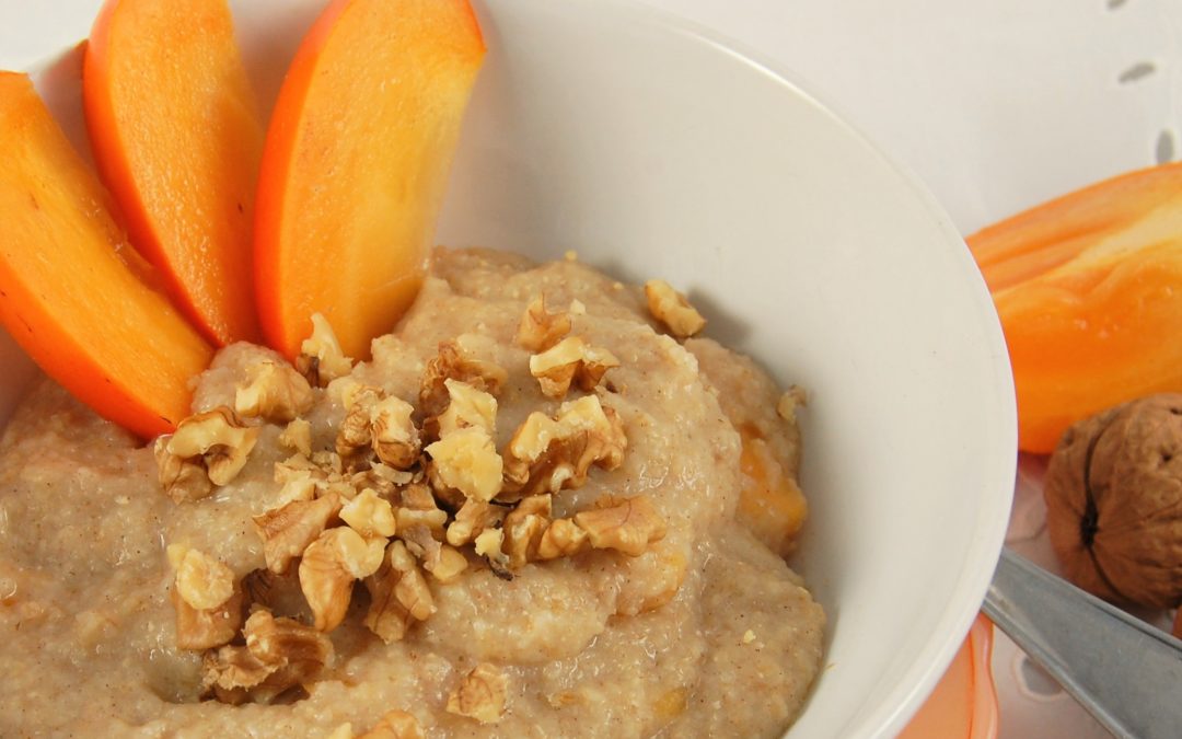 WARMES KAMUTFRÜHSTÜCK MIT KHAKI